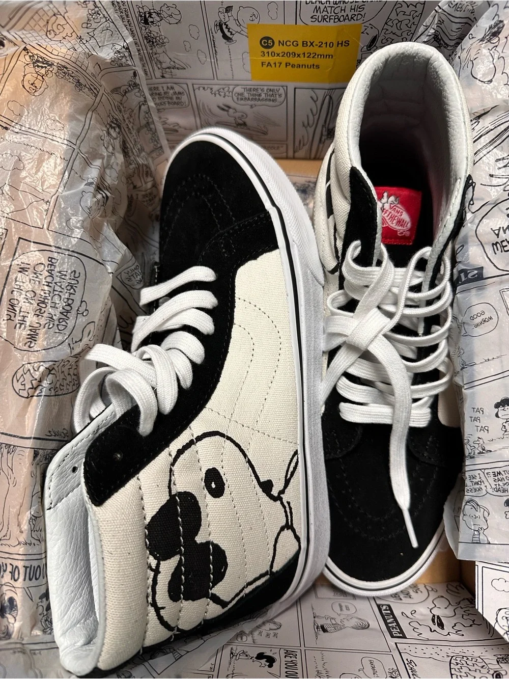 Vans Sk8-Hi Reissue Peanuts Joe Cool Black and White M7 W8.5 NEW